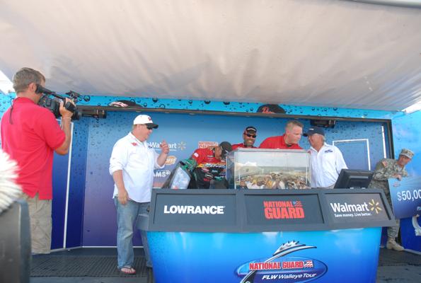 67DCCFD7-B32B-4318-98D3-22BF031770B8