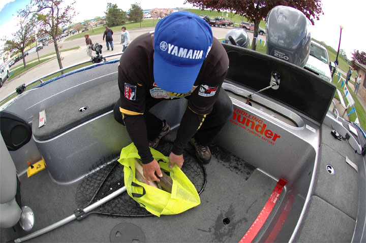 586ABF6D-96A4-4C2A-BB7C-8C277CAD3A73