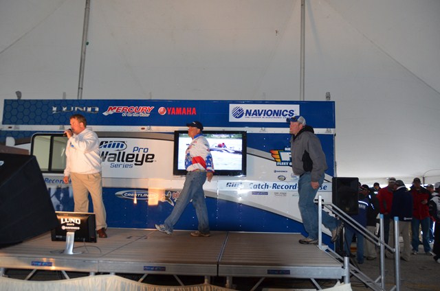 E26D9FF7-E26B-41B3-BDE4-5CD0C14DDF67