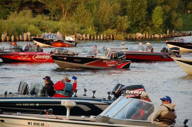 AF16E521-5A1D-4484-AE7D-E0460AC3EF53