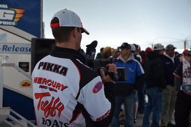 D10D2182-4220-424E-8AD2-51701B887756