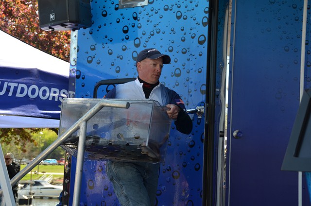 C0FA3DEE-3F04-45A9-BEF6-0BC78F7C389B