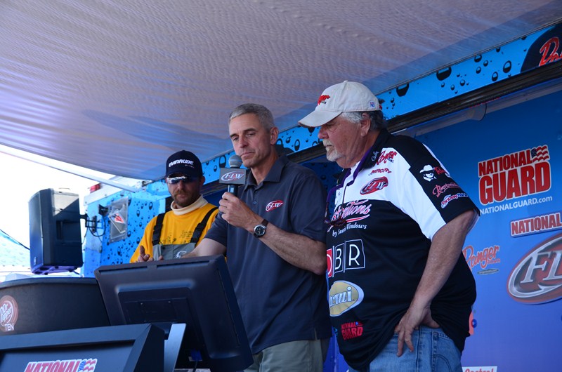 8CB839CF-2F19-40B0-A898-84133E24EA59