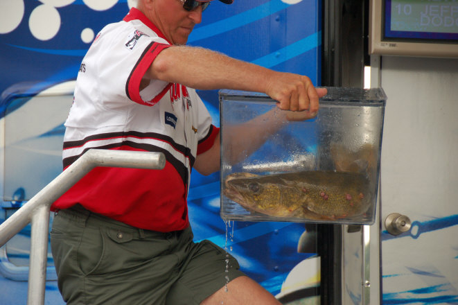 4C8177DE-E832-4C43-842D-FA9ABC8F6A89