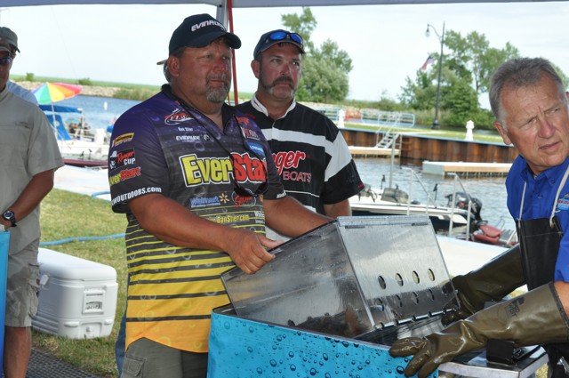 3B8BFCEC-CE46-42A1-A4FE-9857CA1A03E6