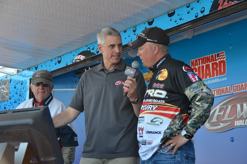 9DB22535-461E-44E3-BB4F-DF7DE3DCA1AD