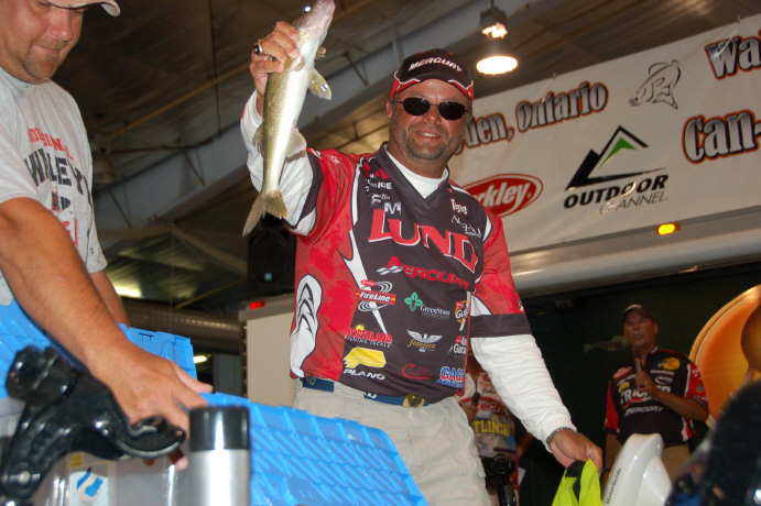 CB0E55AF-41D7-4966-B2E3-E337D5B0E92E