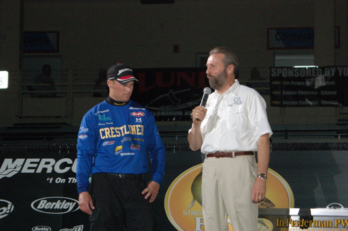 BCB825D1-CFF9-427B-9F7F-C5DE162CA49D