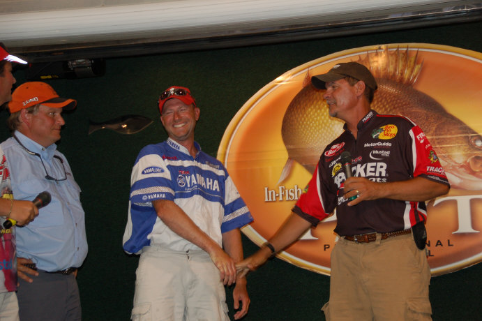 0DB3BC25-FE8D-4995-A200-939A3A39A03F