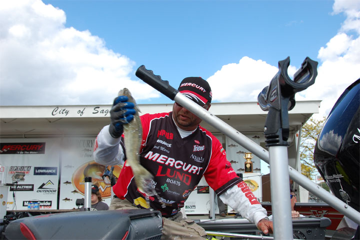 65DCB236-43BA-4D7E-A63D-93969E77A81E