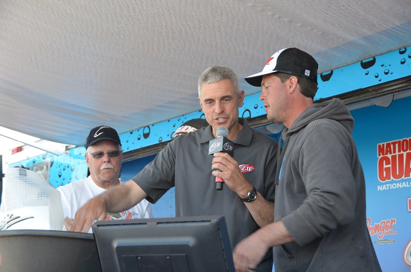 D6587E19-B5C2-4715-B1CD-397CBA847613