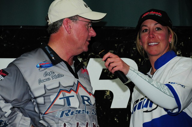 5A4C336F-7757-47AC-89AF-85C5200C4587