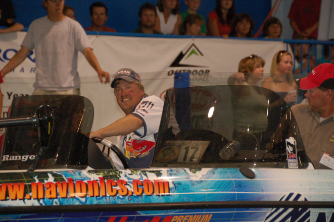 81D56E64-E5FE-46EE-81A9-EE7435D2CE8D