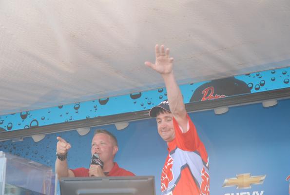 89C14064-39AD-4F78-BEA4-95FE51D20087