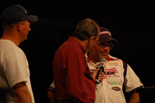 FF19B854-51EB-49FC-9A3D-CAA01658DFE9