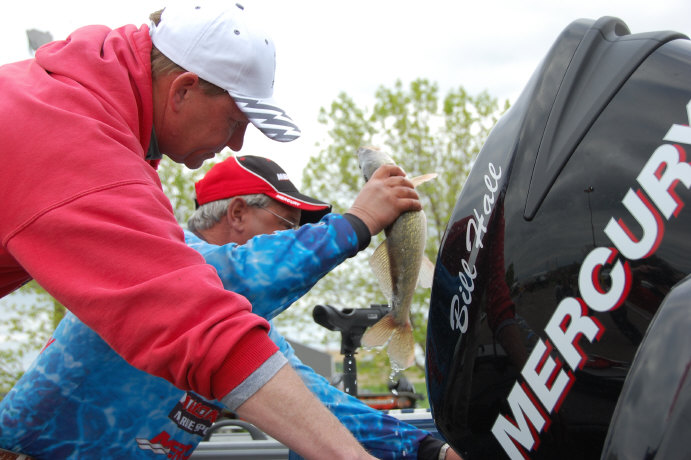 5D13F9FC-EDCC-4E67-9679-4A542BF871E2