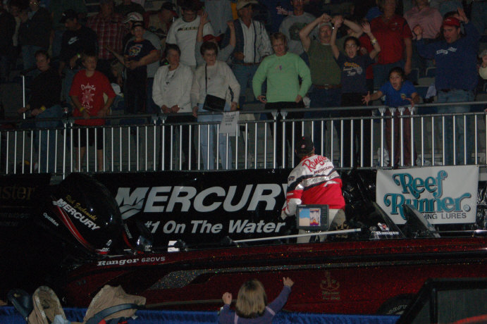53298317-F9A3-4BE6-B202-3264E5FE7BF2