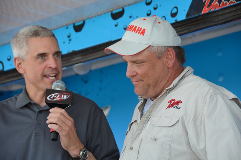 E507E06B-A6CC-4AB2-BE86-27E5B7207568