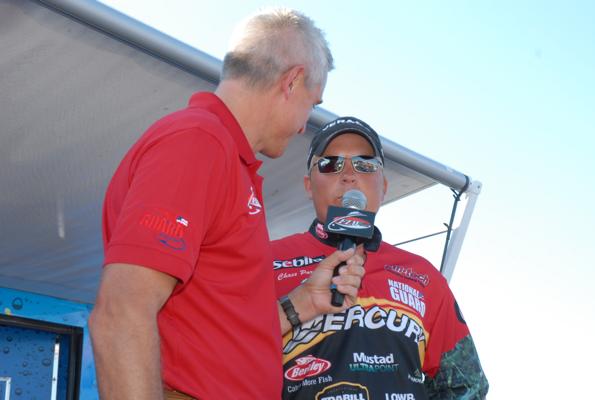 0304733D-C9AE-466E-B545-83A6B27EEA10