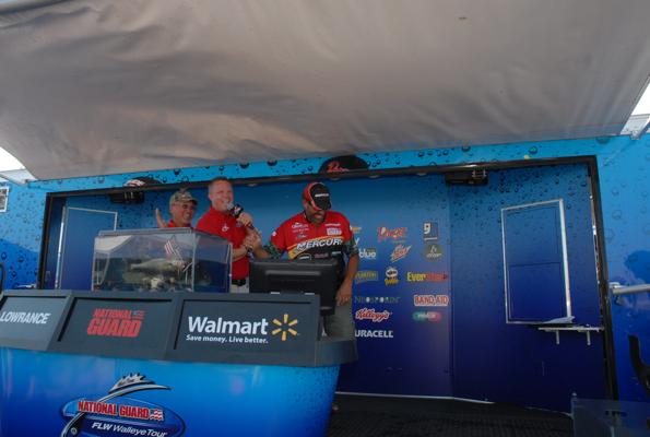 632811FA-35D1-4DE3-AB40-CE0A558BC8CF