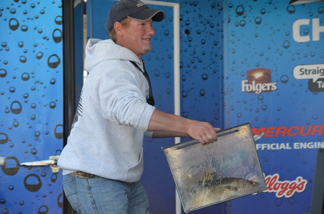 9A87F825-9863-48A1-ACE1-AF5CB222E6B3