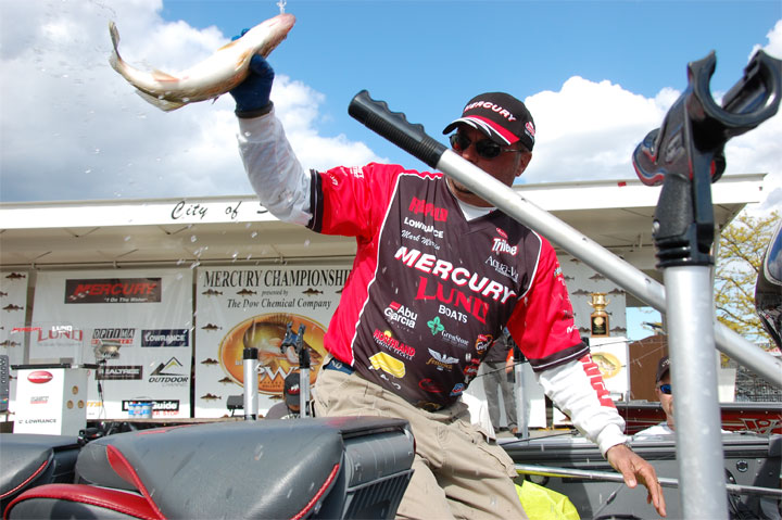 51FA3211-ABCD-41BD-A2C9-9FF624A433FB