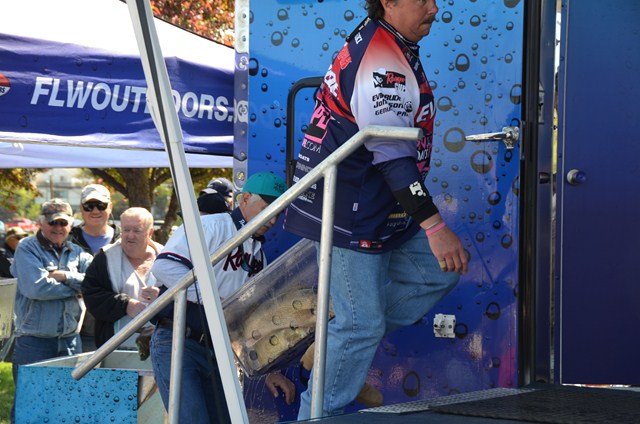 E5431686-6126-402E-AAA9-DFCFD2243C16