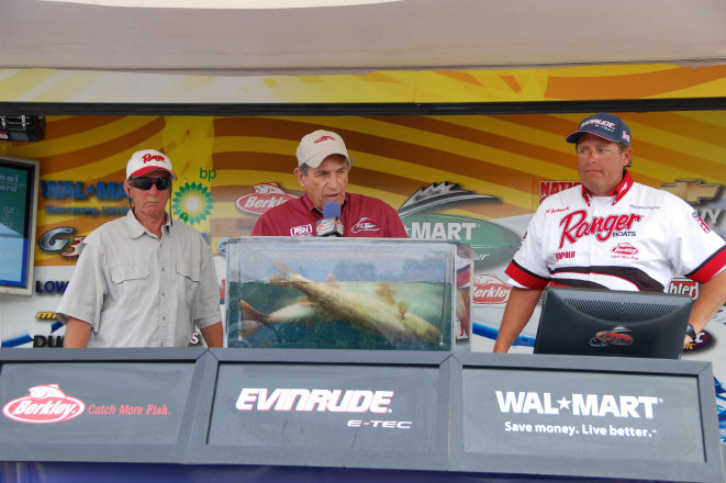 09A67B56-A156-4BA9-A7F8-2C6DE09F3DF8