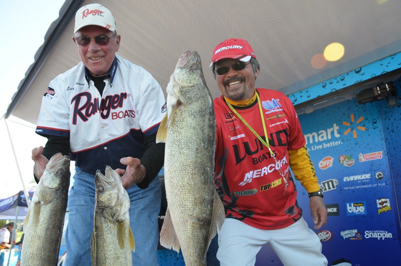 000FE9F8-1400-48EF-8E15-3BC2A0C3C9E0