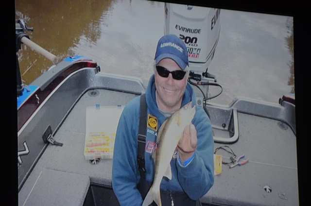 9C0CE5BD-2CD2-4EEC-8E8A-12DF976455B9