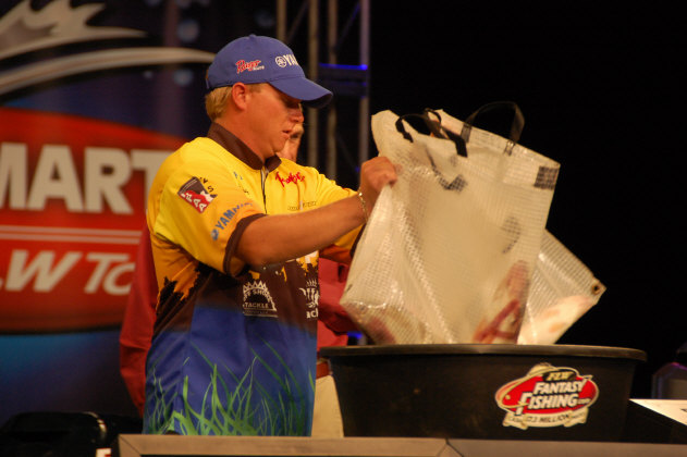 AB2AABEB-E79D-42C5-94D3-207E068005DC