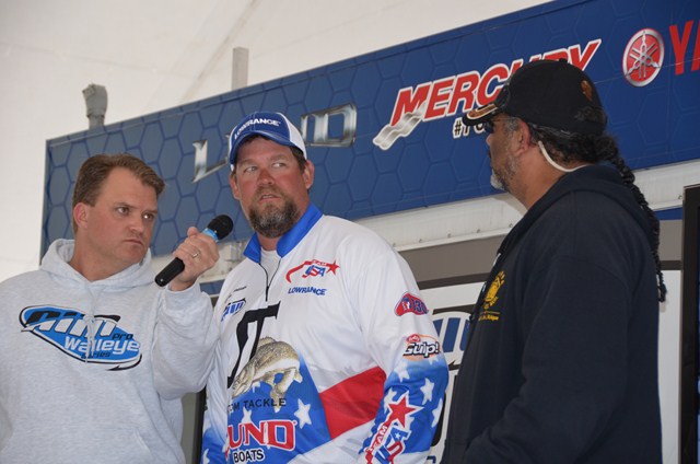 DAAF41D4-535B-42BA-9F6F-6BC56D0415EA