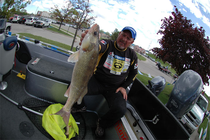 8238E0E8-1B7B-44E6-A54F-CCC1C471AE5B