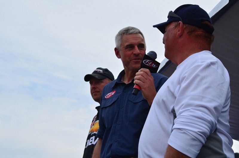 D67FEF42-9301-4CD0-B684-C7C1AF14D86D