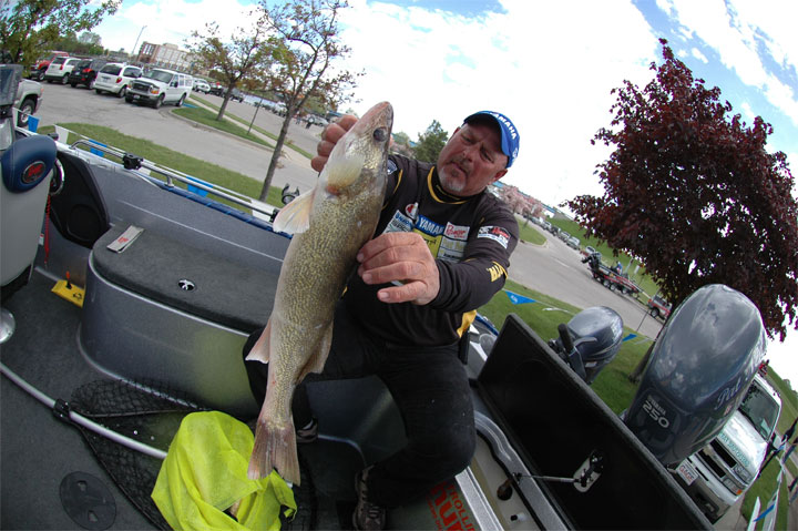 6900789B-CCA3-47A6-BAB7-04B50B0D4EFF