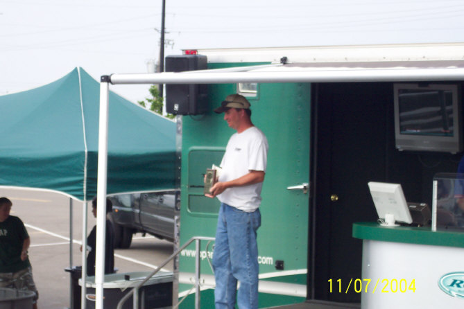 0457F0D6-7957-433B-90C3-0F6300E09D6E