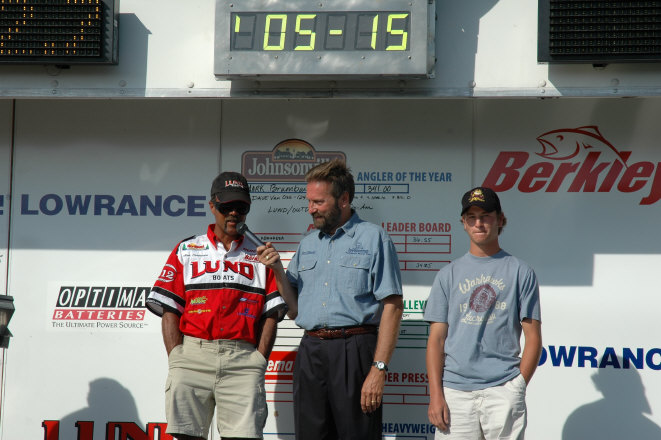 0984B4F3-DAC3-4915-9CB6-FF3BF9E7EF54