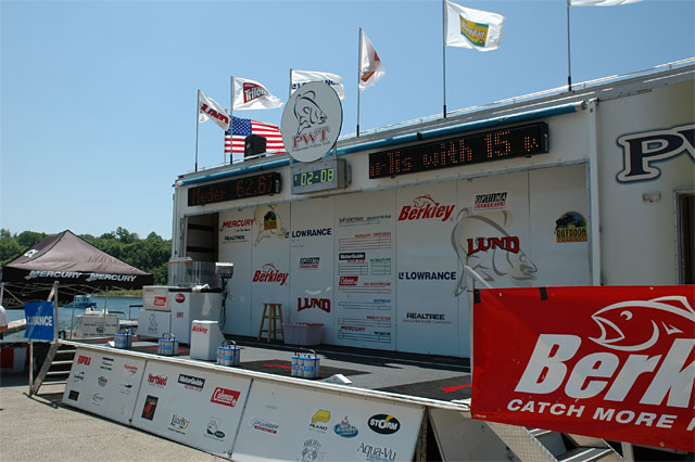 20B56CFD-2941-4140-A8E9-789BC75C9990