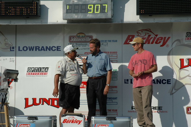 6044C6B4-7ABA-497B-A47B-8E0041C92855