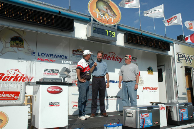 64F70B7D-3D35-490F-91BB-8632071D2F4F