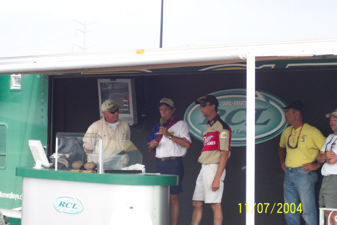 719C707D-257B-4EB9-99B3-32A4F6785F4D