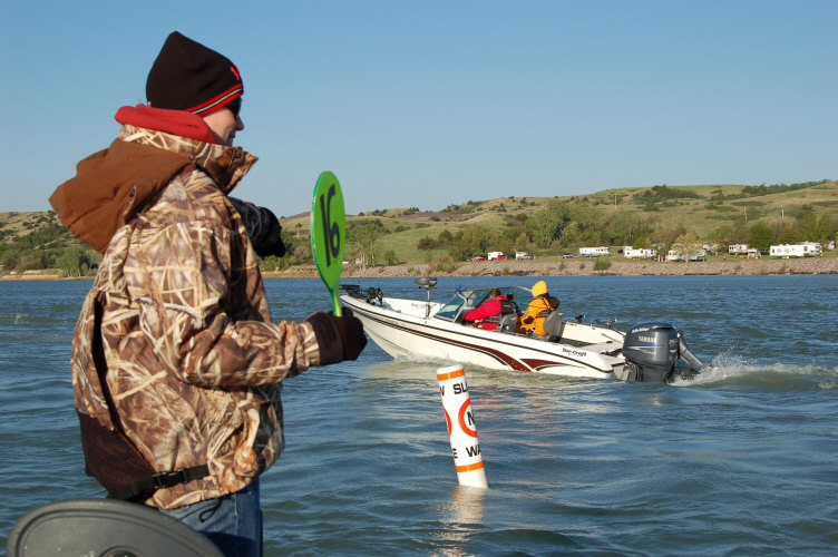 7E543532-E11F-4C64-A6C4-6285354BDF56