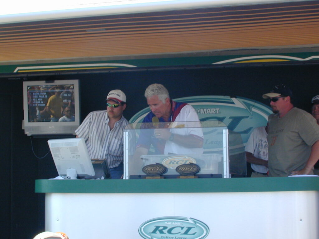 808CC938-D17D-4A7E-A98A-2E4830F7694E