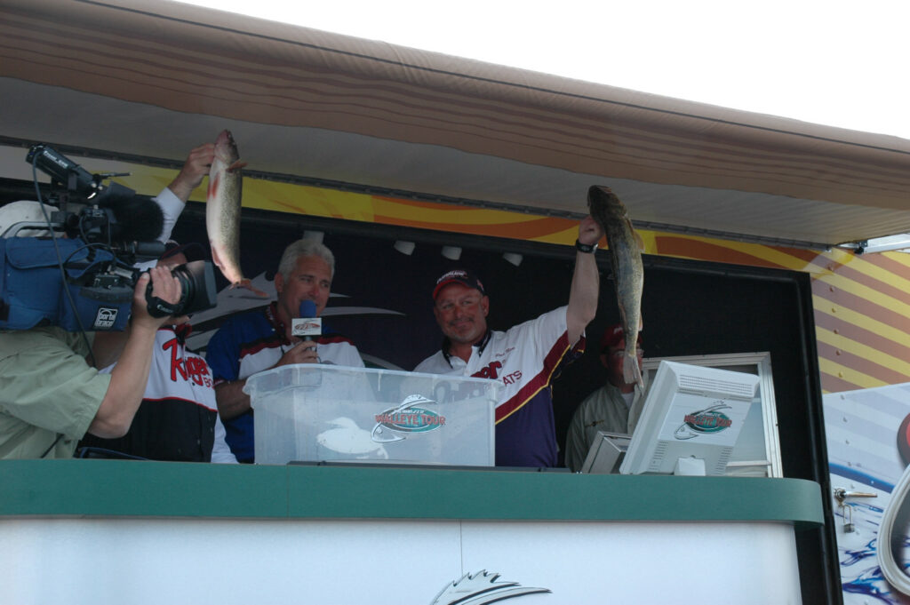 8138CF22-38D9-440D-AE8E-197E786AEE97