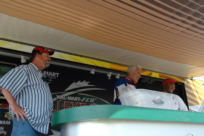 8F61355C-37B9-4717-B2CD-22DD548F11BA