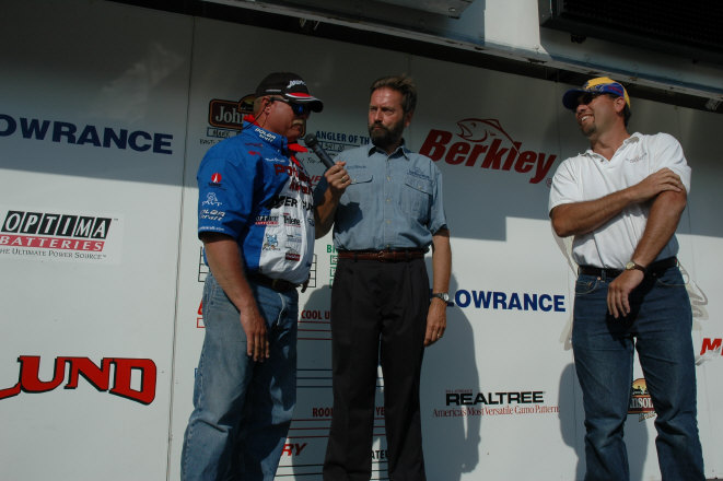 9E6AC810-16D9-44DF-9367-B0F7CDA18840