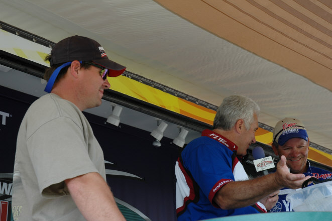 9E7DFCE6-D5A8-4450-9650-6BE9ED470A60