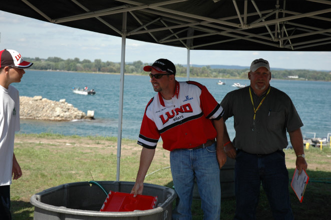 BC991DBF-8196-4616-B609-6C1F5A2AA87A