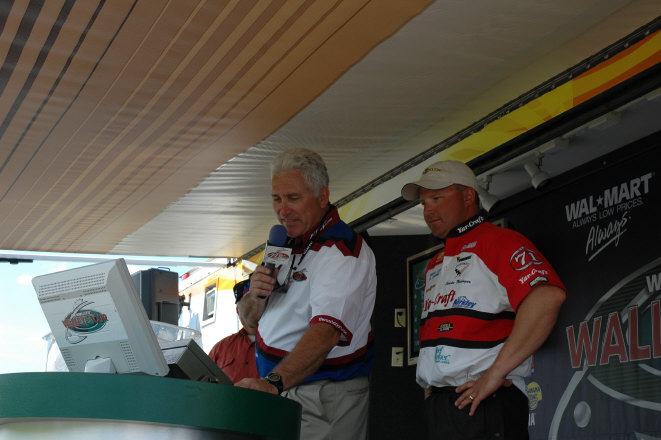 BCD7727C-26FF-4528-82E0-57FEEE98FBFA