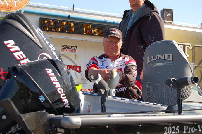 CE3EFBA6-D960-4F8D-8E6D-22607C784AFF